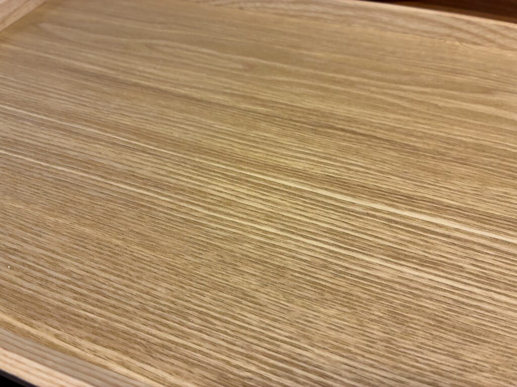ニトリの枠付きすべりにくい木製トレー 35×25cm アップ